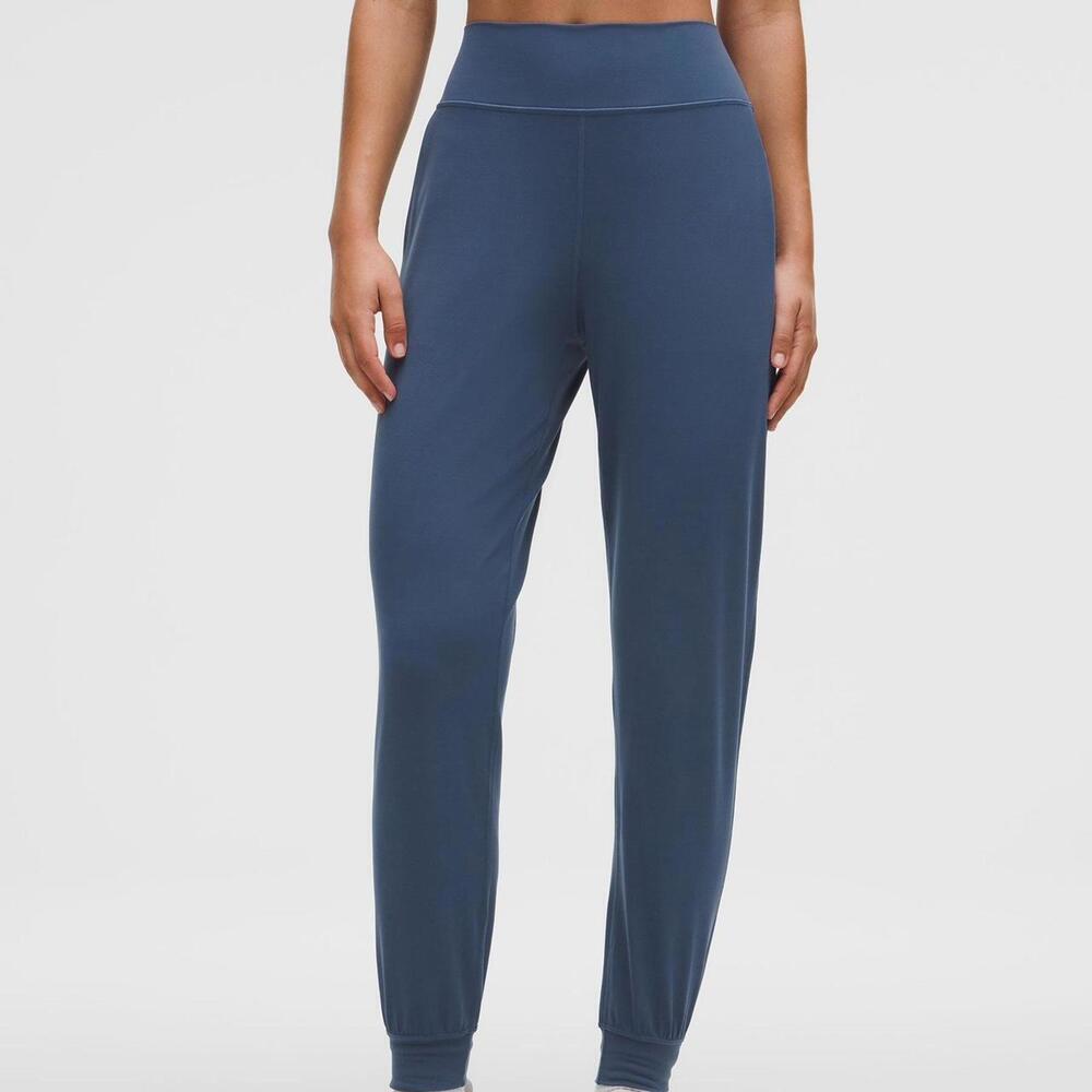 Lululemon align joggers in blue twill Size M athleisure yoga spring running gym